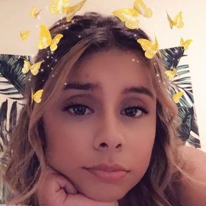 Meet your Posher, Julissa